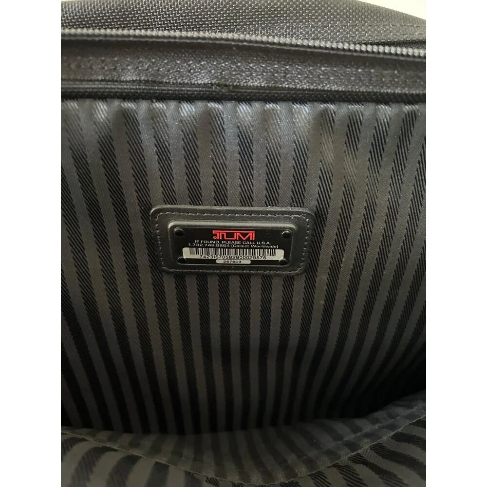 Tumi Alpha 2 Expandable Laptop Briefcase Black Nylon With Shoulder Strap
